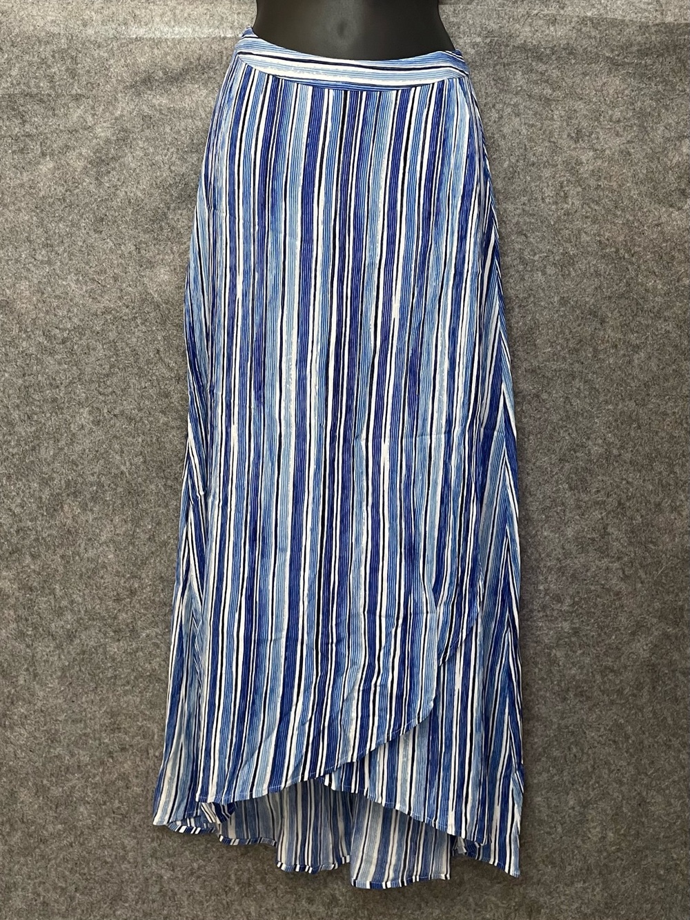 TOMMY BAHAMA Women's Divine Lines Maxi Slit Skirt White Blue Boho Size 4 Coastal